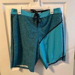 American Eagle Men's Teal Two-Tone Swim Shorts Medium
